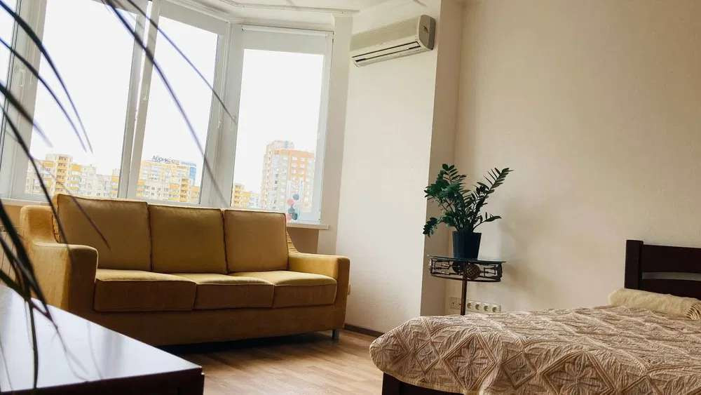 Оренда Квартира 1-кімнатна, 11/11 поверх на ул. Анны Ахматовой, 35а Київ - фото 1