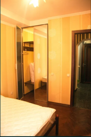 Оренда Квартира 3-кімнатна, 2/5 поверх на вул. Дорошенка Дмитра, 59 Київ