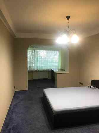 Продаж Квартира 3-кімнатна, 1/5 поверх на Берестейський вул., д. 43-А Київ