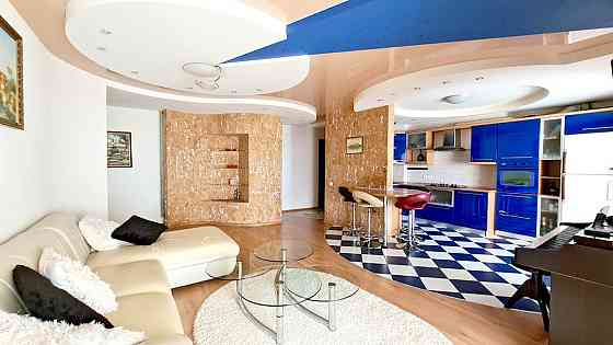 Продаж Квартира 5-кімнатна, 5/10 поверх на Высоцкого ул., 2 Dnipro