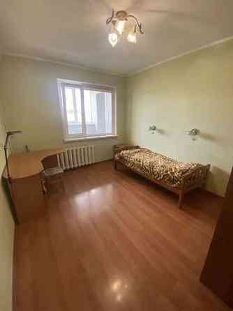 Оренда Квартира 3-кімнатна, 16/16 поверх на ул. Урловская Киев