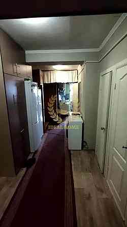 Продається кімната в комунальній квартирі , вул Азербайджанська Київ