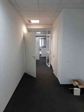Оренда офісне приміщення на улица Семьи Праховых (Гайдара), д.22 приміщень - 5, поверх - 5/7 Киев