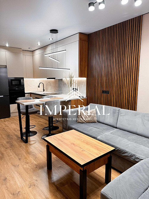 Оренда Квартира 3-кімнатна, 14/16 поверх на вул. Олександра Олеся Киев - изображение 1