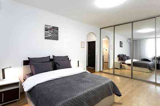 Оренда Квартира 1-кімнатна, 13/24 поверх на вул. Анни Ахматової, 30 Київ