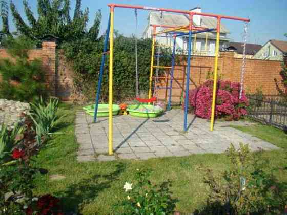 Продаж 3-поверховий Будинок з ділянкою 10 сот 496 кв.м  на Остапа Вишни Бориспіль