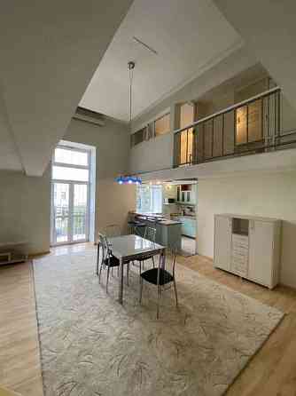 Оренда Квартира 3-кімнатна, 2/4 поверх на ул. Льва Толстого Киев