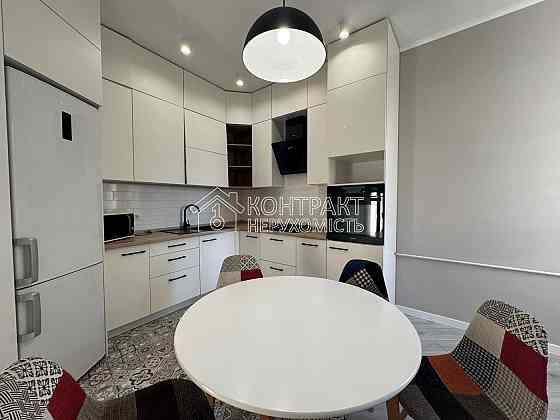 Продаж Квартира 3-кімнатна, 3/5 поверх на вул. Кримська Харків