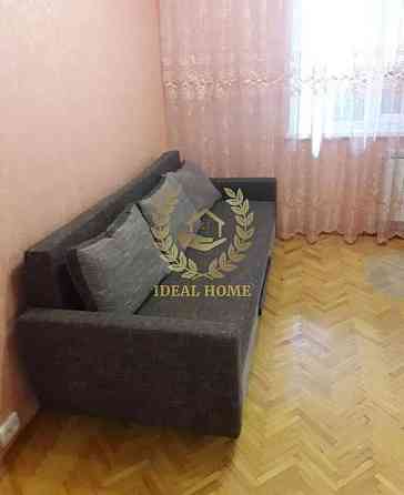 Продаж Квартира 3-кімнатна на Ревуцкого ул., 4 Киев