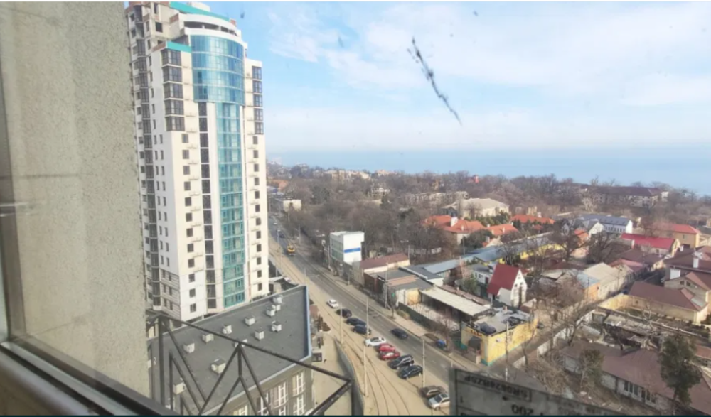 Продам 2 комнатную квартиру с прямым видом на море. Одесса - изображение 1