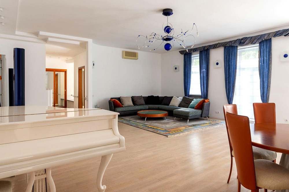 Продаж Квартира 5-кімнатна, 4/4 поверх на Малоподвальная вул., д. 12/10 Киев - изображение 3