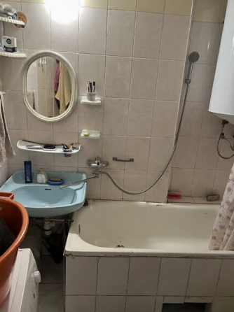 Продаж Квартира 4-кімнатна на просп. Свободы, 109 Одеса