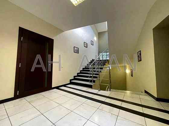 Оренда офісне приміщення на Ігорівська вул., 1/8 приміщень - 3, поверх - 3/3 Kiev