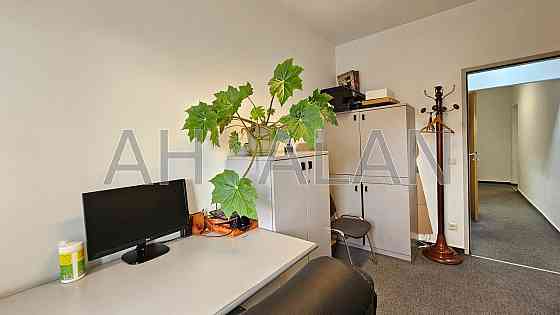 Оренда офісне приміщення на Велика Васильківська вул., 9/2 приміщень - 5, поверх - 3/9 Kiev