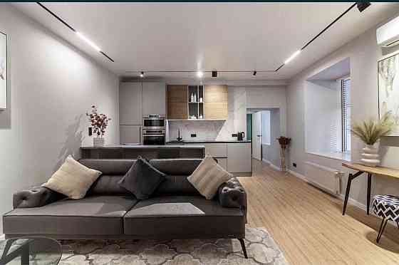 Продаж Квартира 2-кімнатна, 1/3 поверх на вул. Лесі Українки Львов