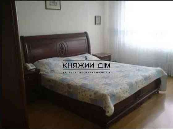 Продаж видової 1-кім. квартири біля метро Позняки. Код:21141513 Київ