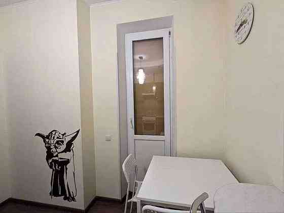 Оренда Квартира 1-кімнатна, 14/26 поверх на вул. Михайла Драгоманова, 6/1 Kiev