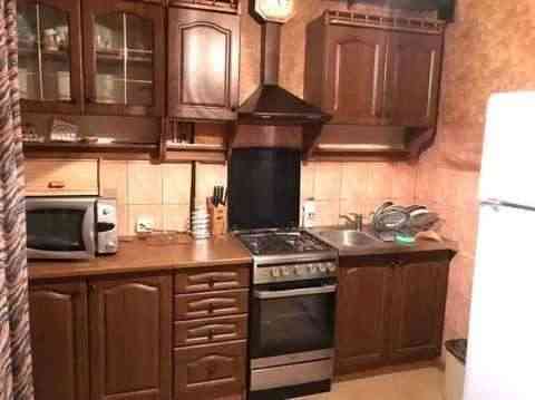 Оренда Квартира 1-кімнатна, 6/9 поверх на пр. Леся Курбаса Kiev