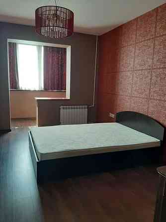 Оренда Квартира 3-кімнатна, 8/9 поверх на ул. Курнатовского, 4 Київ