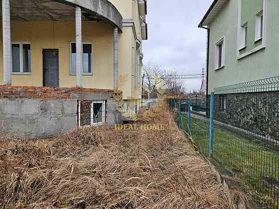 Продаж Будинок 5-кімнатний Киев