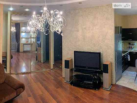 Оренда Квартира 2-кімнатна, 2/5 поверх на ул. Полтавская Kiev