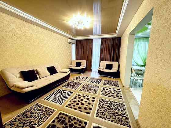 Продаж Квартира 3-кімнатна, 2/16 поверх на 8 Марта ул., 9 Dnipro