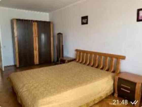 Оренда Квартира 3-кімнатна на Срибнокильская ул., 20 Kiev