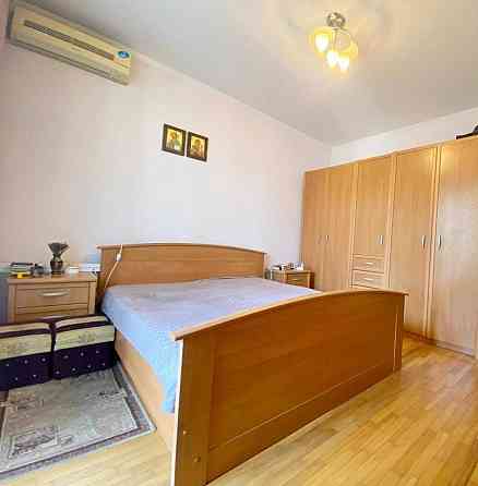 Продаж Квартира 3-кімнатна, 4/18 поверх на Курбаса Леся вул., д. 5-В Київ