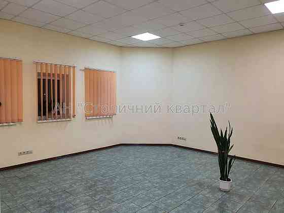 Оренда Будинок 5-кімнатний на Леся Курбаса пр-т, 1Б Киев