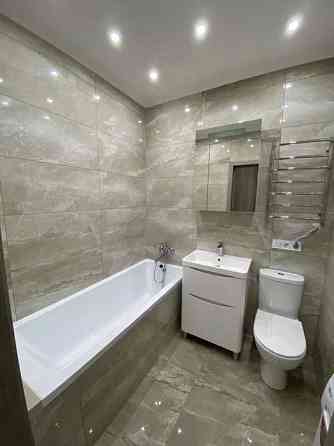 Оренда Квартира 1-кімнатна, 19/21 поверх на Ревуцького, 40в Київ