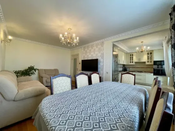 For sale 5-room Apartment 152.8 sq.m Вовчинецька Ivano-Frankivs'k