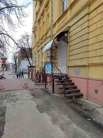 Продаж Квартира 3-кімнатна, 1/5 поверх на вул. Мироносицька Kharkiv