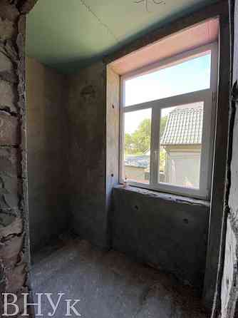 Продаж Квартира 3-кімнатна, 2/3 поверх на Доброго Чернівці