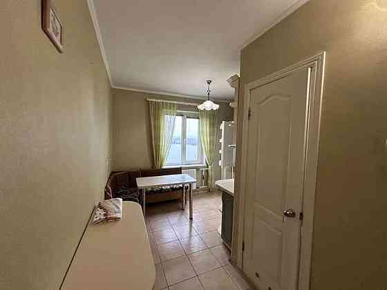 Оренда Квартира 2-кімнатна, 12/15 поверх на ул. Вишняковская, 6а Kiev