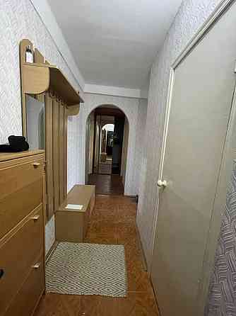 Оренда Квартира 1-кімнатна, 4/5 поверх на Воскресенський проспект, 42 Київ