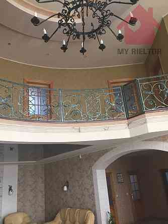 Продаж просторого будинку з басейном! 