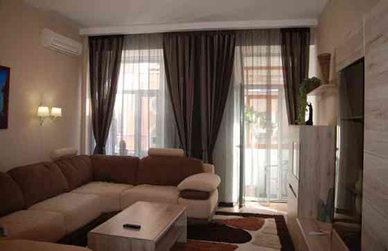 Оренда Квартира 2-кімнатна, 3/3 поверх на Торговая ул., 6 Одеса