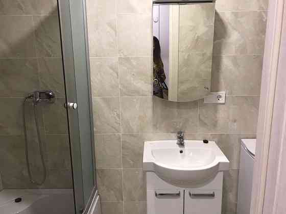 Оренда Квартира 1-кімнатна, 13/13 поверх на ул. Машиностроительная, 41 Киев