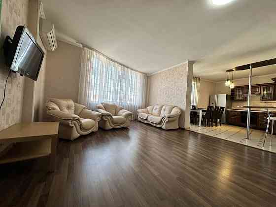 Продаж Квартира 3-кімнатна, 18/23 поверх на Днепровская наб. вул., д. 19В Київ