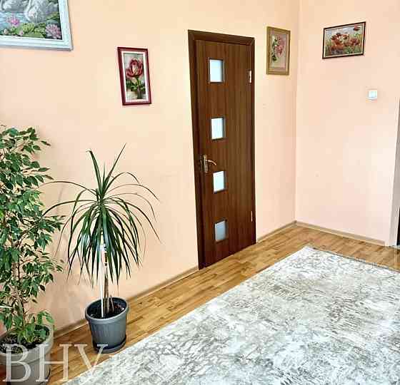 Продаж Квартира 2-кімнатна, 2/3 поверх на Собранецька Uzhhorod