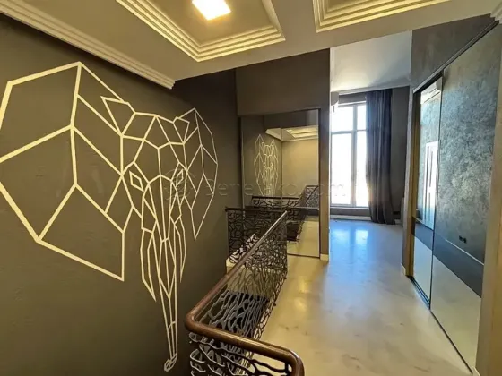 For sale 4-room Apartment 153 sq.m Леонтовича, 16А Odessa