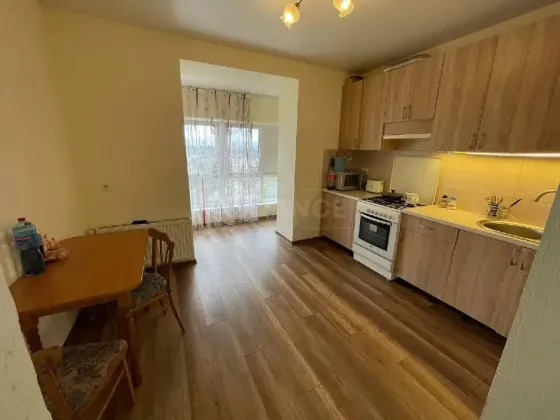 Продаж 1к Квартира 42.5 кв.м Яблунева Вовчинець