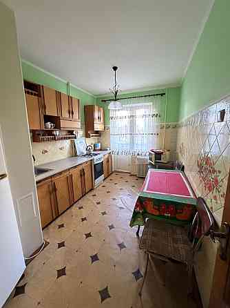 Оренда Квартира 3-кімнатна, 3/9 поверх на вул. Київська Rivne