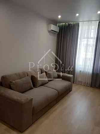 Оренда Квартира 1-кімнатна, 9/9 поверх на Юнацька вул., 1 Kiev