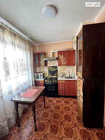 1-кімнатна квартира біля метро Мінська, вул. Івасюка 37 Київ