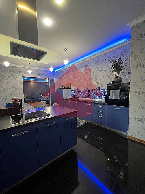 Продаж двокімнатної в центрі міста Ужгород - изображение 3