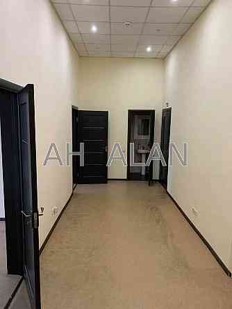 Оренда офісне приміщення на Хрещатик вул., 8 приміщень - 3, поверх - 5/6 Київ