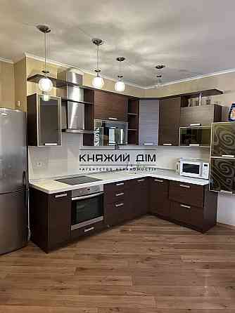 Продаж 3-х кімнатної ,м.Позняки 5 хвилин пішки Киев