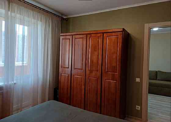 Оренда Квартира 4-кімнатна, 4/16 поверх на улица Мишуги Александра, д.11 Kiev