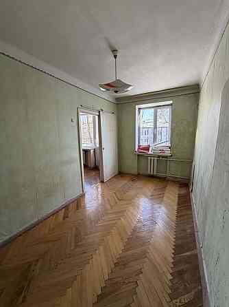 Продаж Квартира 2-кімнатна, 2/5 поверх на Чупринки Григорія вул., д. 8А Kiev